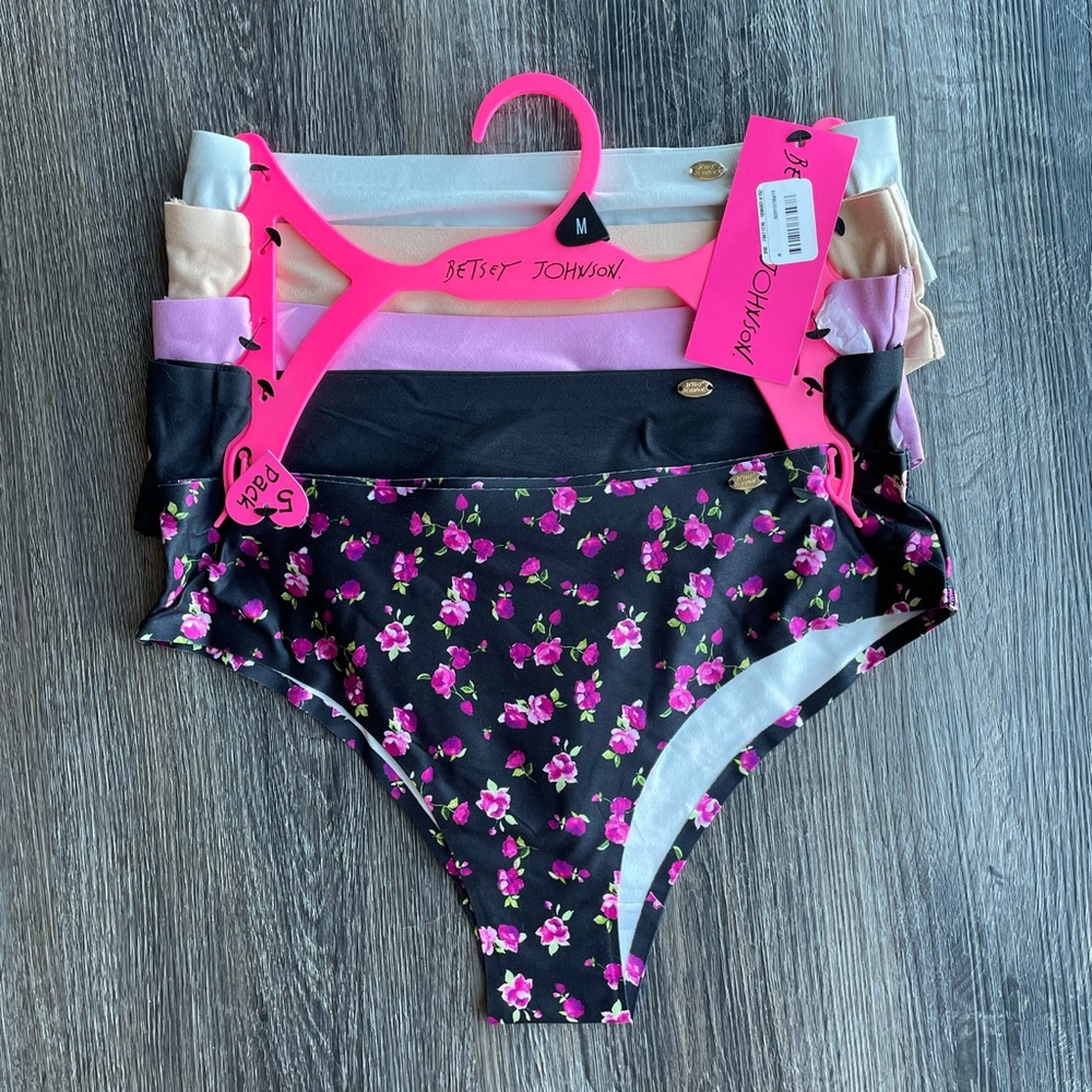 NWT Betsey Johnson Bikini 5-Piece Underwear Set